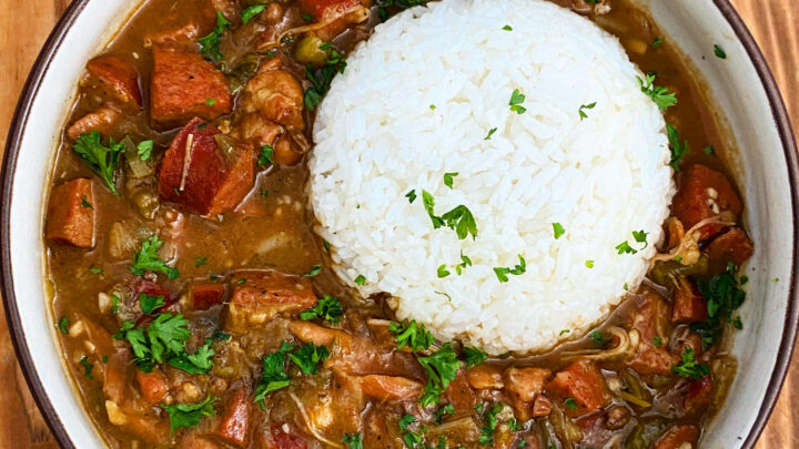 https://evseats.com/wp-content/uploads/2022/11/cajun-chicken-and-sausage-gumbo-2-1-scaled-720x405.jpg